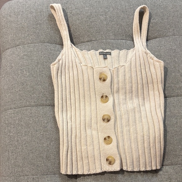 Charlotte Russe Tops - Charlotte Russe Beige Ribbed Button Tank Top